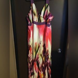 Beautiful summer dress in satin